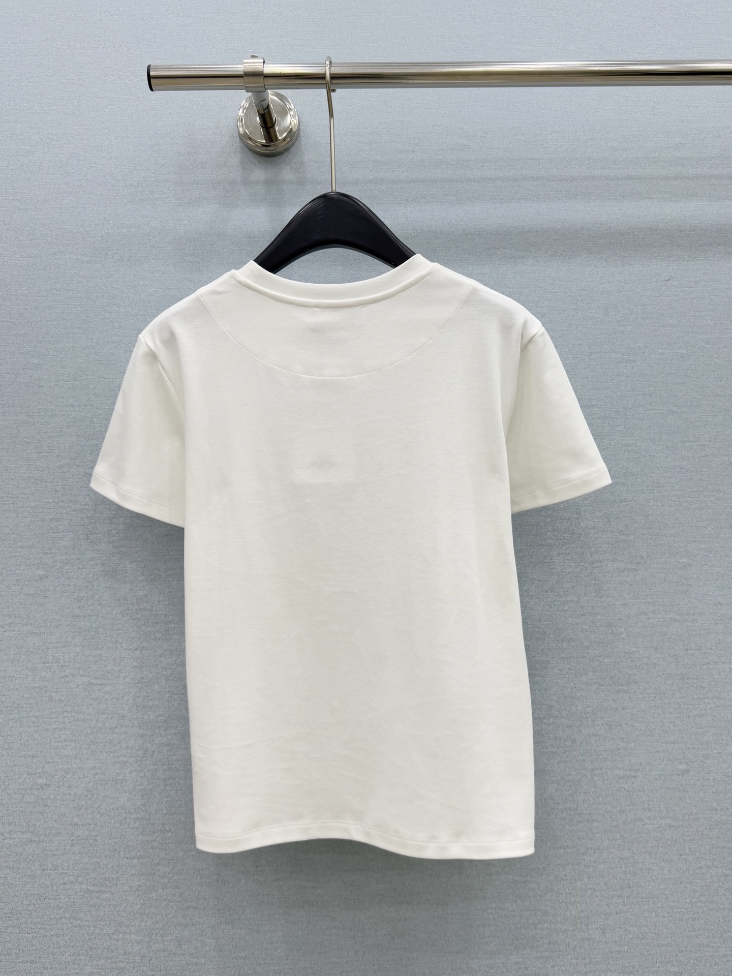 🛒𝐍𝐄𝐖 · 𝟐𝟎𝟐6/爆款现货 【原单品质】Her*｜2026新款印花T恤 高订面料，百搭版型  ，上身的触感谁穿谁知