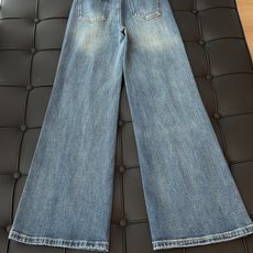 🛒𝐍𝐄𝐖 · 𝟐𝟎𝟐6/爆款现货 【秋冬上新】设计师|26新款撞色刺绣直筒牛仔裤 爆单款 气质女神必入 定制专属图案 🛒𝐍𝐄𝐖 · 𝟐𝟎𝟐6/爆款现货 【秋冬上新】设计师|26新款撞色刺绣直筒牛仔裤 爆单款 气质女神必入 定制专属图案