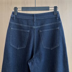 🛒𝐍𝐄𝐖 · 𝟐𝟎𝟐6/爆款现货 【秋冬上新】设计师|26新款原色倒三角牛仔裤 爆单款 气质女神必入 定制专属图案 🛒𝐍𝐄𝐖 · 𝟐𝟎𝟐6/爆款现货 【秋冬上新】设计师|26新款原色倒三角牛仔裤 爆单款 气质女神必入 定制专属图案