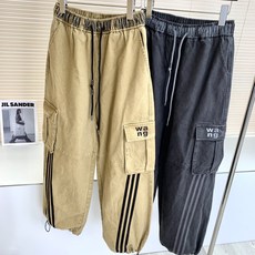 🛒𝐍𝐄𝐖 · 𝟐𝟎𝟐6/爆款现货 【原单品质】Ale*|抽绳工装式双口袋休闲裤 颜色百搭高级 定制版型尽显高级随意感 视 🛒𝐍𝐄𝐖 · 𝟐𝟎𝟐6/爆款现货 【原单品质】Ale*|抽绳工装式双口袋休闲裤 颜色百搭高级 定制版型尽显高级随意感 视