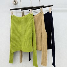 🛒𝐍𝐄𝐖 · 𝟐𝟎𝟐6/爆款现货 【原单品质】小众|2026早秋新款法式羊毛混马海毛手工订珠针织开衫 一字领设计,高订纱 🛒𝐍𝐄𝐖 · 𝟐𝟎𝟐6/爆款现货 【原单品质】小众|2026早秋新款法式羊毛混马海毛手工订珠针织开衫 一字领设计,高订纱
