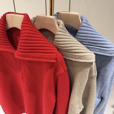 🛒𝐍𝐄𝐖 · 𝟐𝟎𝟐6/爆款现货 【原版定制】小众*|🔴半拉链翻领毛衣|早秋氛围感本命 太爱这种半开拉链大翻领毛衣✨ 立 🛒𝐍𝐄𝐖 · 𝟐𝟎𝟐6/爆款现货 【原版定制】小众*|🔴半拉链翻领毛衣|早秋氛围感本命 太爱这种半开拉链大翻领毛衣✨ 立