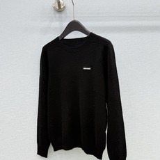 🛒𝐍𝐄𝐖 · 𝟐𝟎𝟐6/爆款现货 【原版定制】Mi*|✨羊绒贴标圆领毛衣|早秋氛围感直接拉满 谁能拒绝一件软糯的针织毛衣 🛒𝐍𝐄𝐖 · 𝟐𝟎𝟐6/爆款现货 【原版定制】Mi*|✨羊绒贴标圆领毛衣|早秋氛围感直接拉满 谁能拒绝一件软糯的针织毛衣