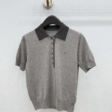 🛒𝐍𝐄𝐖 · 𝟐𝟎𝟐6/爆款现货 【原单品质】🤎老钱风Polo针织短袖|简约高级永不过时 早秋刚需针织Polo上衣✨ 撞 🛒𝐍𝐄𝐖 · 𝟐𝟎𝟐6/爆款现货 【原单品质】🤎老钱风Polo针织短袖|简约高级永不过时 早秋刚需针织Polo上衣✨ 撞