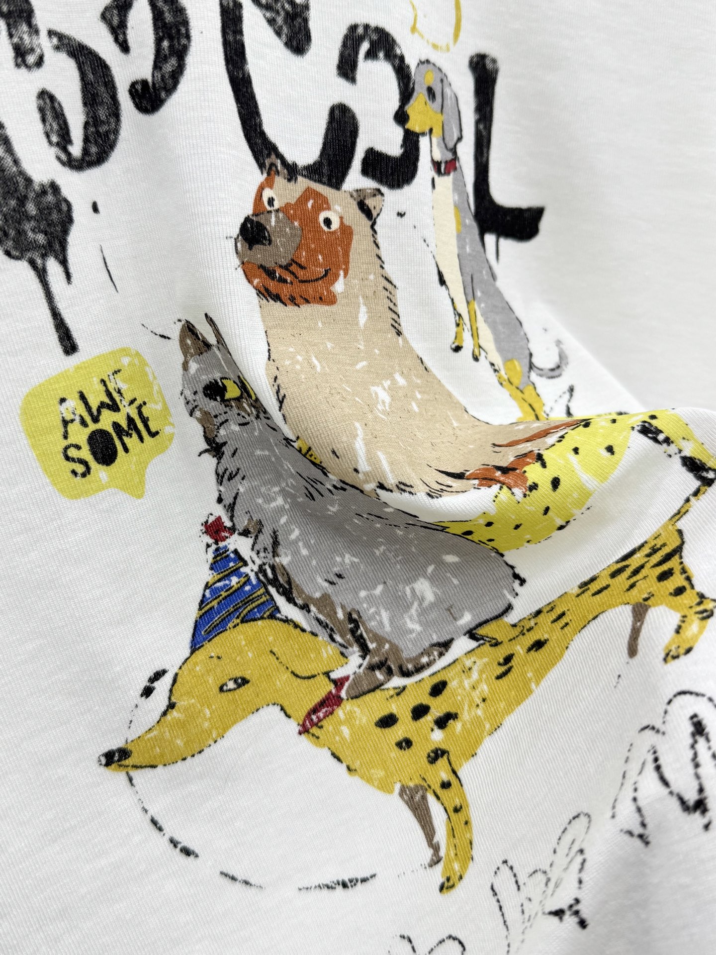 🛒𝐍𝐄𝐖 · 𝟐𝟎𝟐6/爆款现货 【原单品质】 小众｜2026新款印花褶皱长袖T恤 高订面料，减龄百搭版型  ，上身的触
