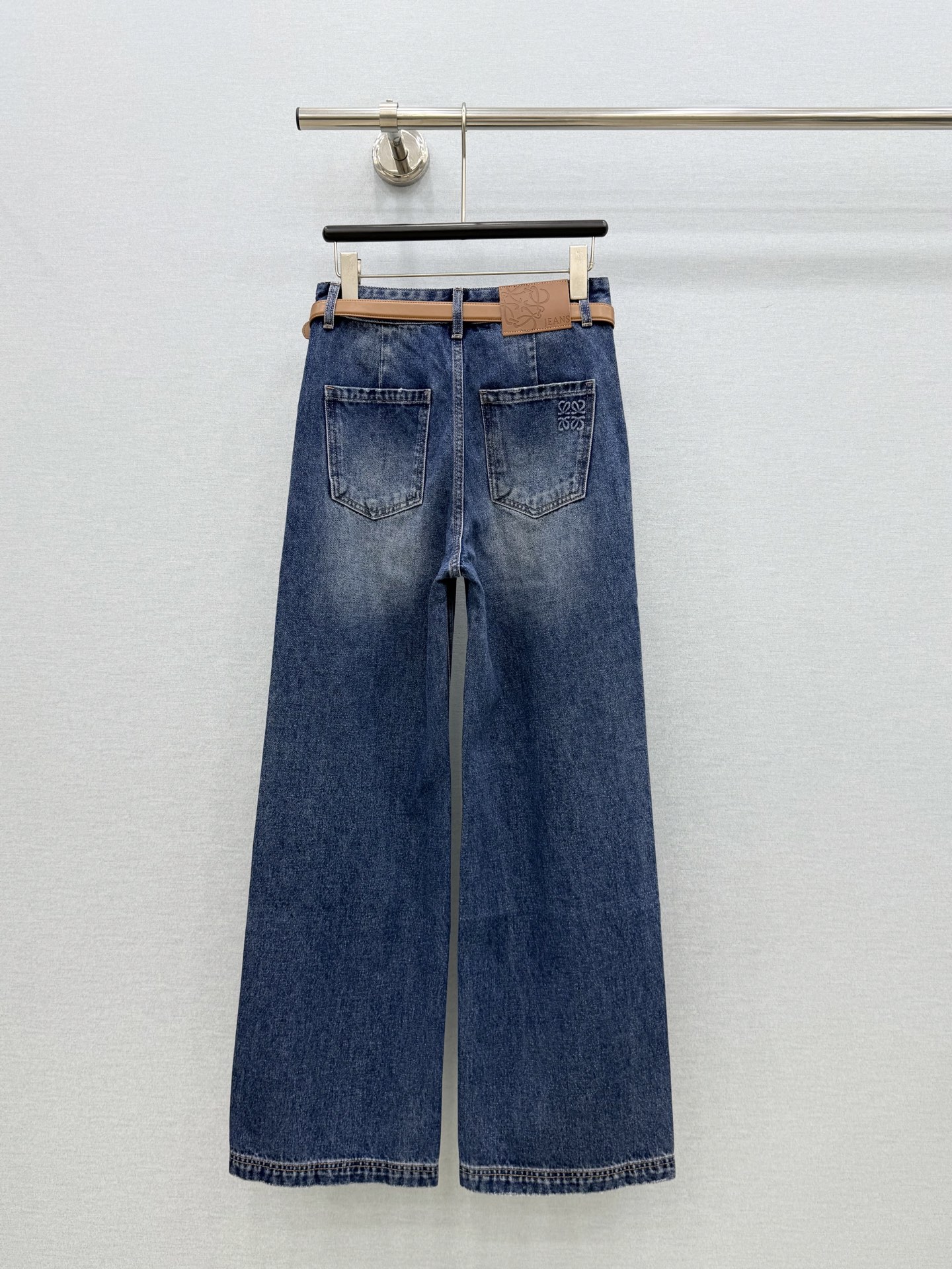 🛒𝐍𝐄𝐖 · 𝟐𝟎𝟐6/爆款现货 【秋冬新款】复古蓝阔腿牛仔裤｜把高级感穿在日常 复古做旧水洗牛仔蓝，氛围感拉满。 高腰