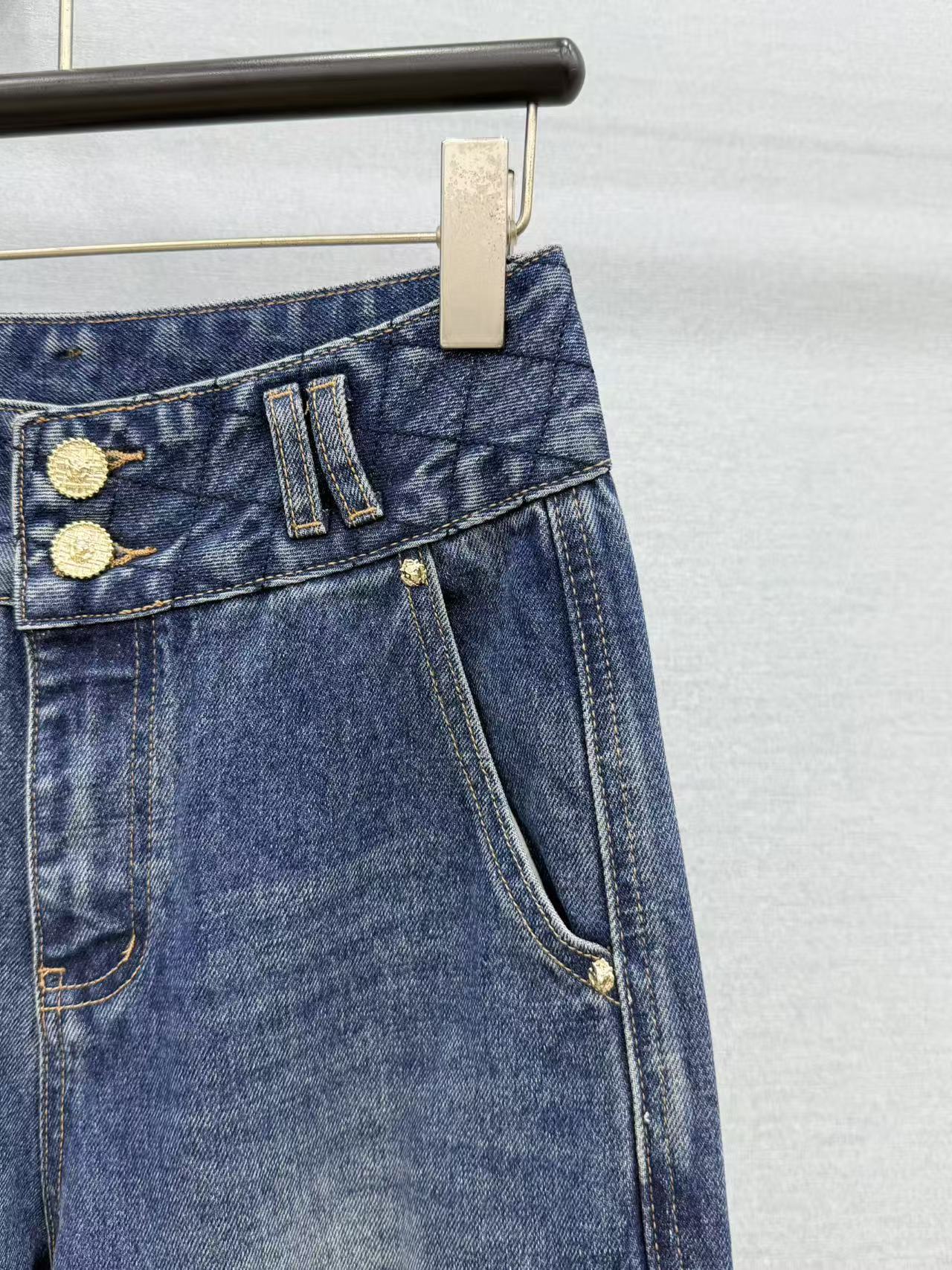 🛒𝐍𝐄𝐖 · 𝟐𝟎𝟐6/爆款现货 【秋冬新款】小香风菱格阔腿牛仔裤|腿长直接拉满💙 早秋封神的一条阔腿神裤✨ 复古水洗牛 🛒𝐍𝐄𝐖 · 𝟐𝟎𝟐6/爆款现货 【秋冬新款】小香风菱格阔腿牛仔裤|腿长直接拉满💙 早秋封神的一条阔腿神裤✨ 复古水洗牛