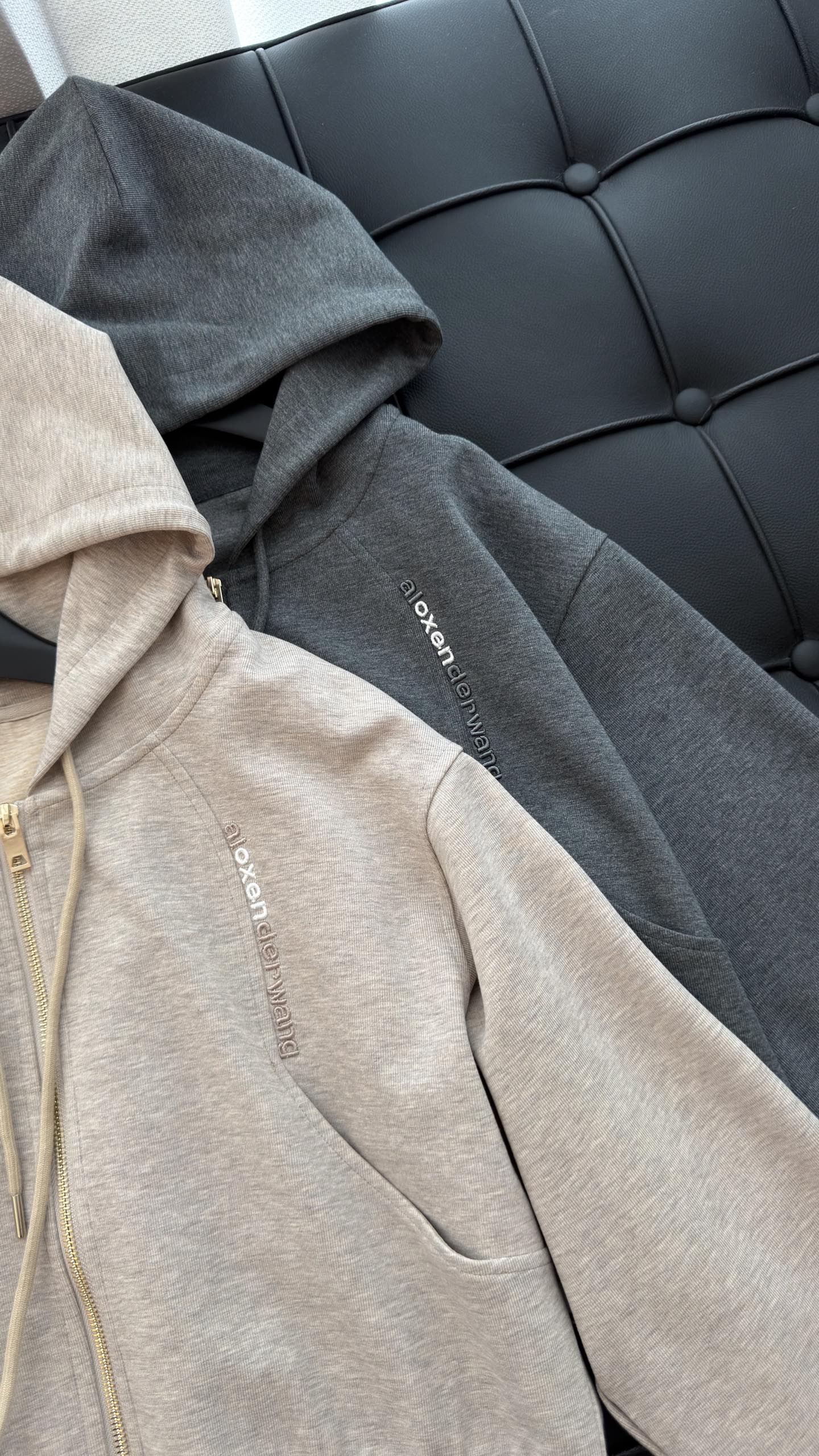 🛒𝐍𝐄𝐖 · 𝟐𝟎𝟐6/爆款现货 【秋冬上新】设计师|✨秋冬懒人套装|毫不费力的高级松弛感 被这套休闲套装狠狠拿捏住🤎 🛒𝐍𝐄𝐖 · 𝟐𝟎𝟐6/爆款现货 【秋冬上新】设计师|✨秋冬懒人套装|毫不费力的高级松弛感 被这套休闲套装狠狠拿捏住🤎