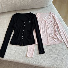 🛒𝐍𝐄𝐖 · 𝟐𝟎𝟐6/爆款现货 【秋冬上新】设计师|✨爆款天丝羊毛小衫|实体店必入 高配比75%天丝+19%羊毛,手感 🛒𝐍𝐄𝐖 · 𝟐𝟎𝟐6/爆款现货 【秋冬上新】设计师|✨爆款天丝羊毛小衫|实体店必入 高配比75%天丝+19%羊毛,手感