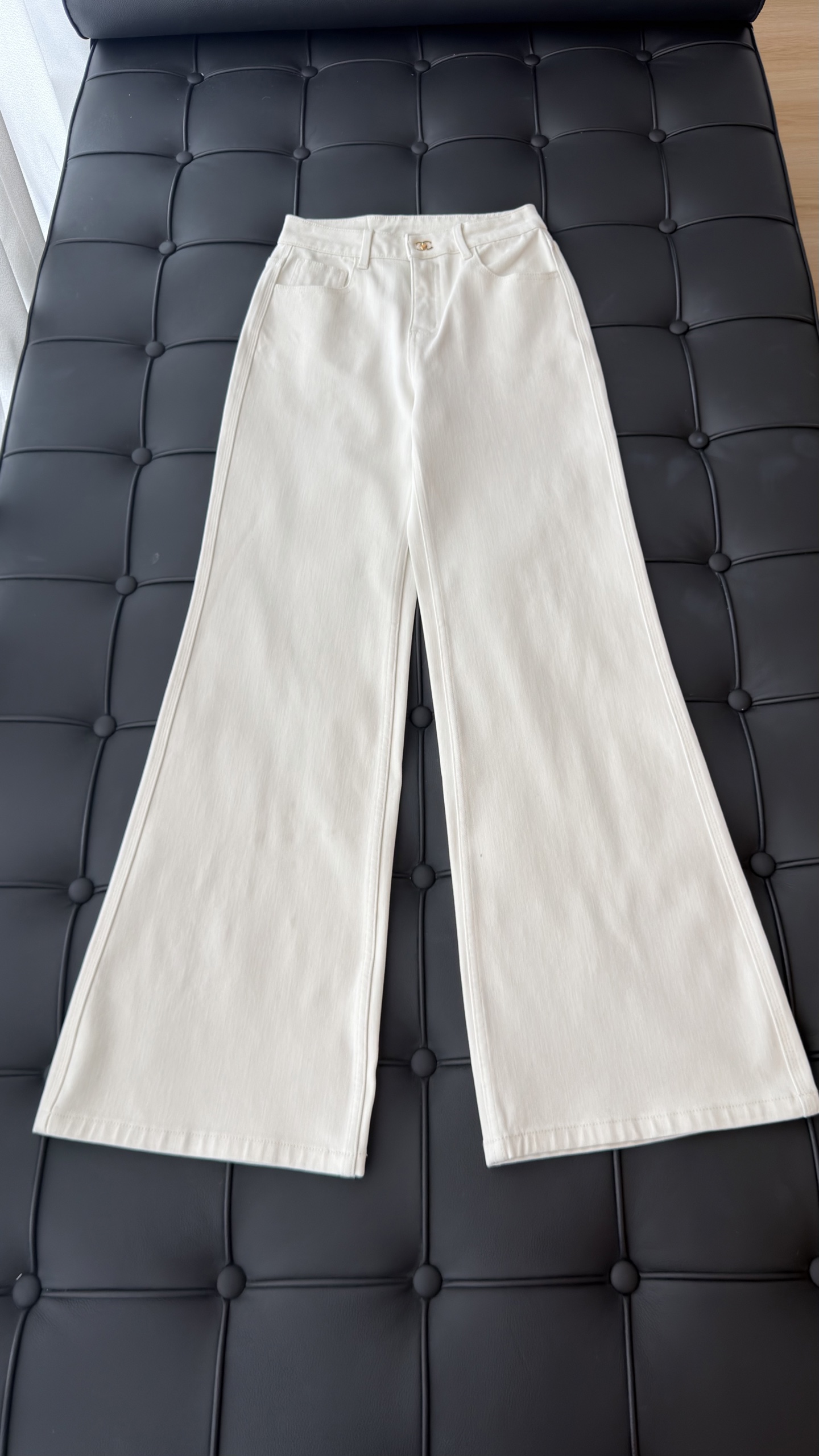 🛒𝐍𝐄𝐖 · 𝟐𝟎𝟐6/爆款现货 【秋冬上新】设计师|26新款精致双C牛仔裤 爆单款 气质女神必入 定制专属图文 高 🛒𝐍𝐄𝐖 · 𝟐𝟎𝟐6/爆款现货 【秋冬上新】设计师|26新款精致双C牛仔裤 爆单款 气质女神必入 定制专属图文 高