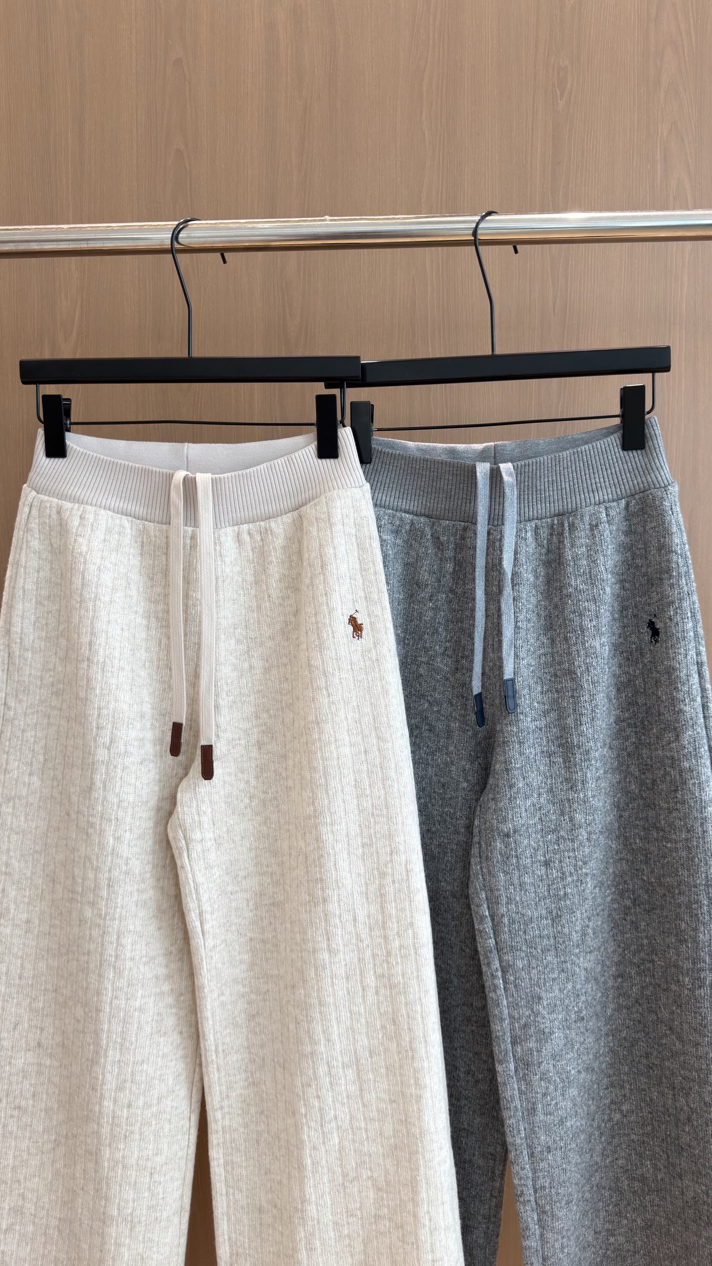 🛒𝐍𝐄𝐖 · 𝟐𝟎𝟐6/爆款现货 【秋冬上新】Pol*|羊毛混纺连帽套装|早秋松弛感直接拉满🤍 懒人成套穿搭又来了✨ 短 🛒𝐍𝐄𝐖 · 𝟐𝟎𝟐6/爆款现货 【秋冬上新】Pol*|羊毛混纺连帽套装|早秋松弛感直接拉满🤍 懒人成套穿搭又来了✨ 短