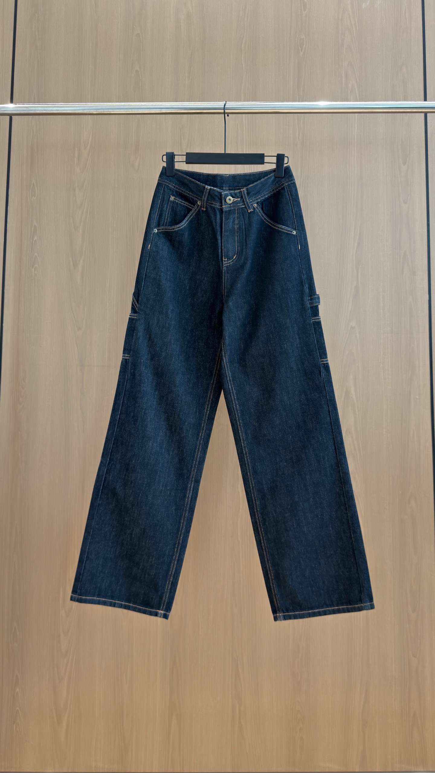 🛒𝐍𝐄𝐖 · 𝟐𝟎𝟐6/爆款现货 【秋冬上新】设计师|26新款撞色刺绣牛仔裤 爆单款 气质女神必入 定制专属图案 高 🛒𝐍𝐄𝐖 · 𝟐𝟎𝟐6/爆款现货 【秋冬上新】设计师|26新款撞色刺绣牛仔裤 爆单款 气质女神必入 定制专属图案 高