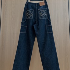 🛒𝐍𝐄𝐖 · 𝟐𝟎𝟐6/爆款现货 【秋冬上新】设计师|26新款撞色刺绣牛仔裤 爆单款 气质女神必入 定制专属图案 高 🛒𝐍𝐄𝐖 · 𝟐𝟎𝟐6/爆款现货 【秋冬上新】设计师|26新款撞色刺绣牛仔裤 爆单款 气质女神必入 定制专属图案 高