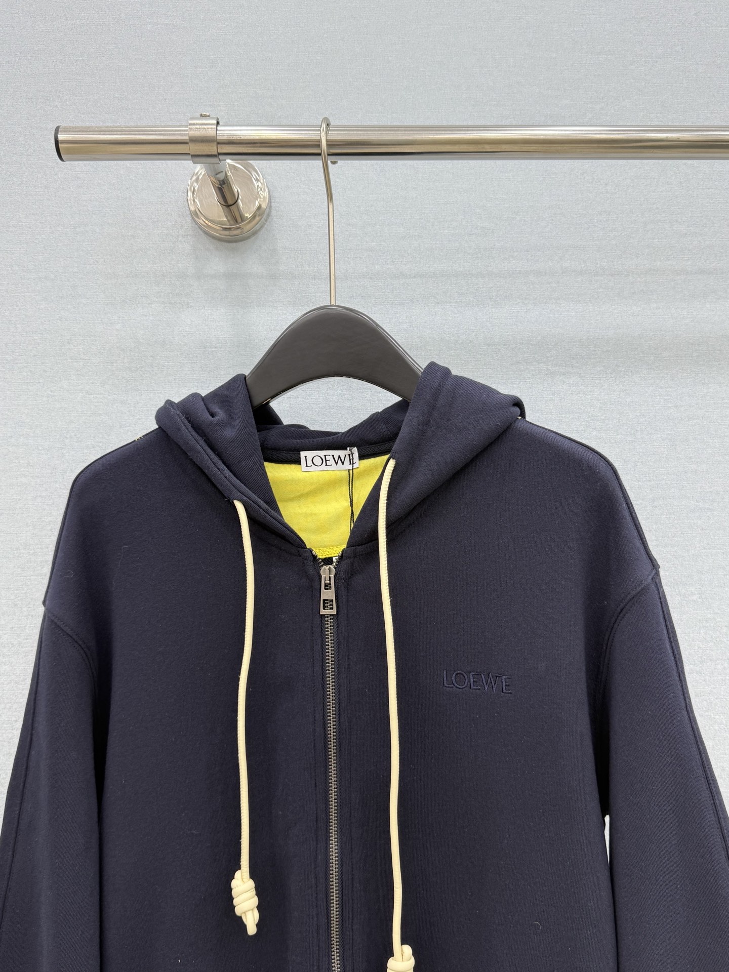 🛒𝐍𝐄𝐖 · 𝟐𝟎𝟐6/爆款现货 【原单品质】Lo *|🍂早秋封神|香蕉袖连帽拉链卫衣 这件真的把松弛感拿捏到位✨ 小众 🛒𝐍𝐄𝐖 · 𝟐𝟎𝟐6/爆款现货 【原单品质】Lo *|🍂早秋封神|香蕉袖连帽拉链卫衣 这件真的把松弛感拿捏到位✨ 小众