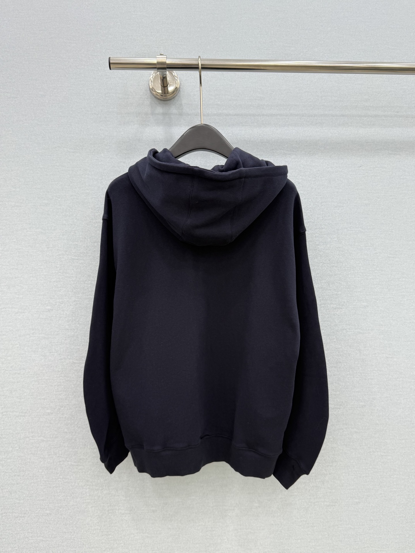 🛒𝐍𝐄𝐖 · 𝟐𝟎𝟐6/爆款现货 【原单品质】Lo *|🍂早秋封神|香蕉袖连帽拉链卫衣 这件真的把松弛感拿捏到位✨ 小众 🛒𝐍𝐄𝐖 · 𝟐𝟎𝟐6/爆款现货 【原单品质】Lo *|🍂早秋封神|香蕉袖连帽拉链卫衣 这件真的把松弛感拿捏到位✨ 小众