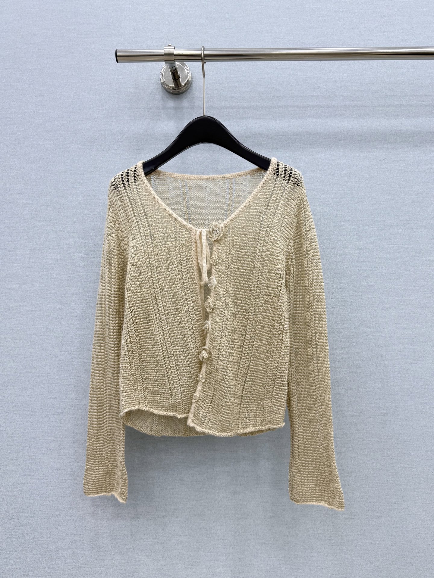 🛒𝐍𝐄𝐖 · 𝟐𝟎𝟐6/爆款现货 【原单品质】小众|2026早秋新款钩花针织开衫 高订纱线,柔软亲肤,百搭版型 ,上身的 🛒𝐍𝐄𝐖 · 𝟐𝟎𝟐6/爆款现货 【原单品质】小众|2026早秋新款钩花针织开衫 高订纱线,柔软亲肤,百搭版型 ,上身的
