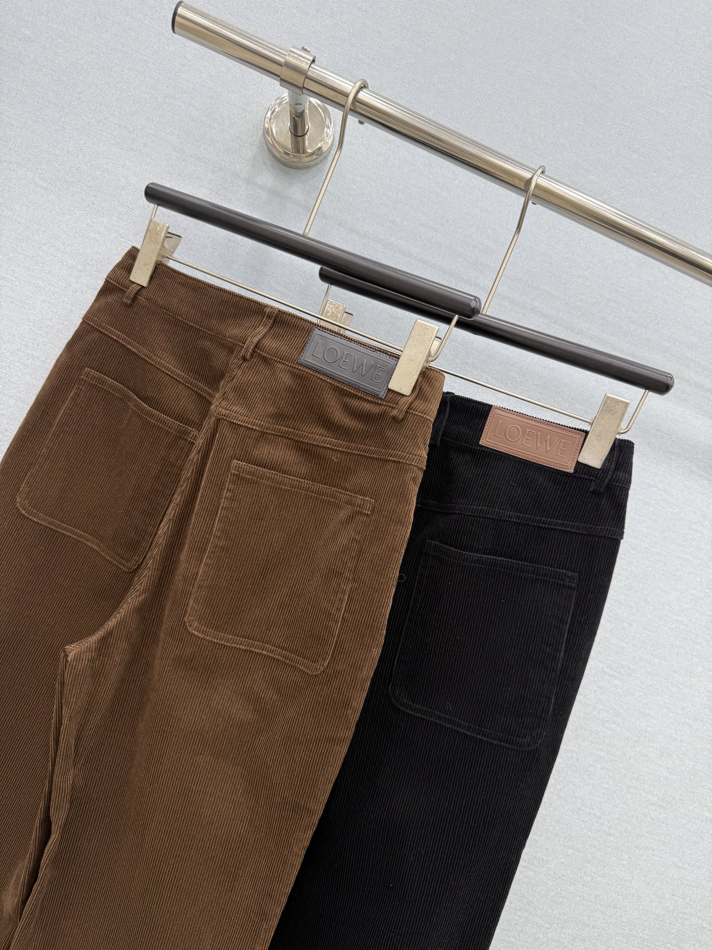 🛒𝐍𝐄𝐖 · 𝟐𝟎𝟐5/爆款现货 【秋冬上新】Lo*|皮牌灯芯绒休闲裤 系列款 定制面料,日常穿搭 高级的调调又A又飒 🛒𝐍𝐄𝐖 · 𝟐𝟎𝟐5/爆款现货 【秋冬上新】Lo*|皮牌灯芯绒休闲裤 系列款 定制面料,日常穿搭 高级的调调又A又飒