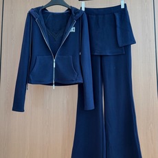 🛒𝐍𝐄𝐖 · 𝟐𝟎𝟐6/爆款现货 【秋冬上新】小众|26新品经典两件套上衣➕长裤套装! 高端定制蕾丝背心外套 搭配松弛 🛒𝐍𝐄𝐖 · 𝟐𝟎𝟐6/爆款现货 【秋冬上新】小众|26新品经典两件套上衣➕长裤套装! 高端定制蕾丝背心外套 搭配松弛