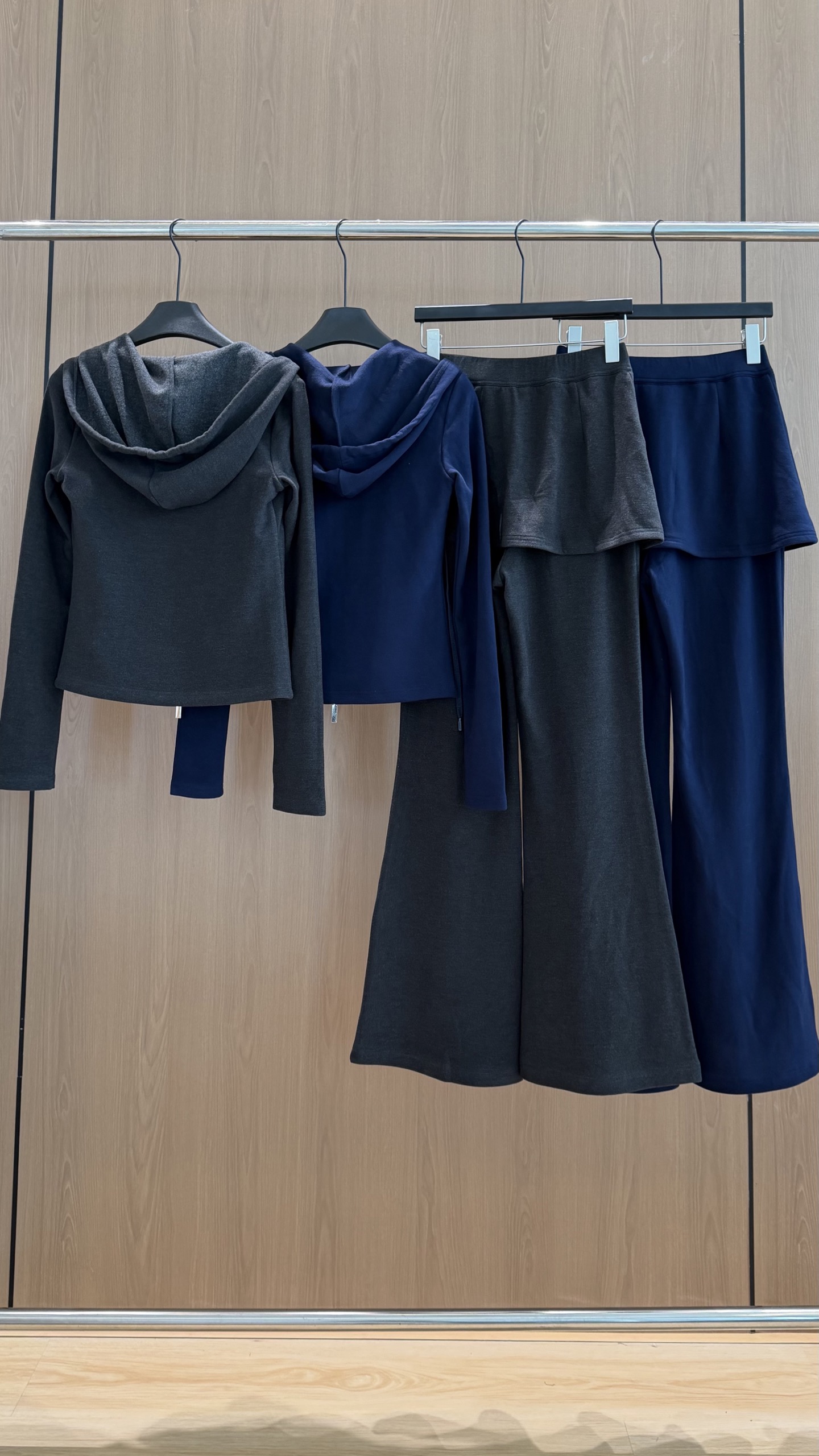 🛒𝐍𝐄𝐖 · 𝟐𝟎𝟐6/爆款现货 【秋冬上新】小众|26新品经典两件套上衣➕长裤套装! 高端定制蕾丝背心外套 搭配松弛 🛒𝐍𝐄𝐖 · 𝟐𝟎𝟐6/爆款现货 【秋冬上新】小众|26新品经典两件套上衣➕长裤套装! 高端定制蕾丝背心外套 搭配松弛