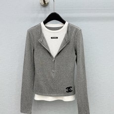 🛒𝐍𝐄𝐖 · 𝟐𝟎𝟐6/爆款现货 【高品质】Ch*|2026新款中古风假两件长袖打底衫 半拉链错层设计,云感舒适的系列! 🛒𝐍𝐄𝐖 · 𝟐𝟎𝟐6/爆款现货 【高品质】Ch*|2026新款中古风假两件长袖打底衫 半拉链错层设计,云感舒适的系列!