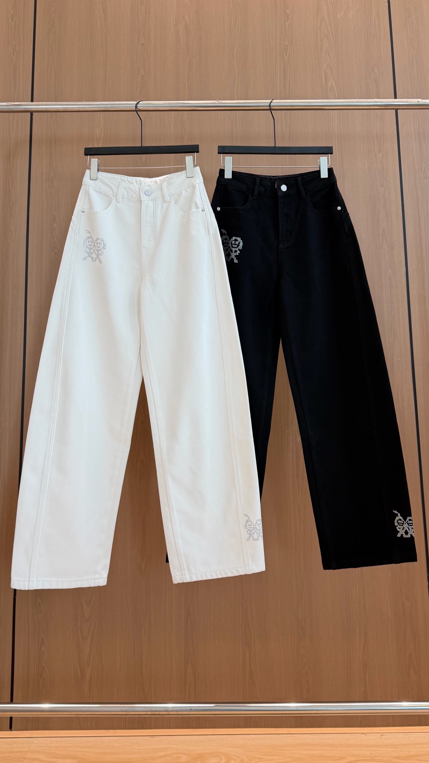 🛒𝐍𝐄𝐖 · 𝟐𝟎𝟐6/爆款现货 【秋冬上新】设计师｜26新款磨毛（薄加绒）火柴人镰刀式牛仔裤 爆单系列款  气质女神必