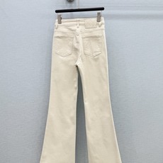 🛒𝐍𝐄𝐖 · 𝟐𝟎𝟐6/爆款现货 【秋冬新款】小众*|菱格双袋薄加绒微喇牛仔裤 采用高端定制面料,牛仔穿起来非常舒适,常 🛒𝐍𝐄𝐖 · 𝟐𝟎𝟐6/爆款现货 【秋冬新款】小众*|菱格双袋薄加绒微喇牛仔裤 采用高端定制面料,牛仔穿起来非常舒适,常