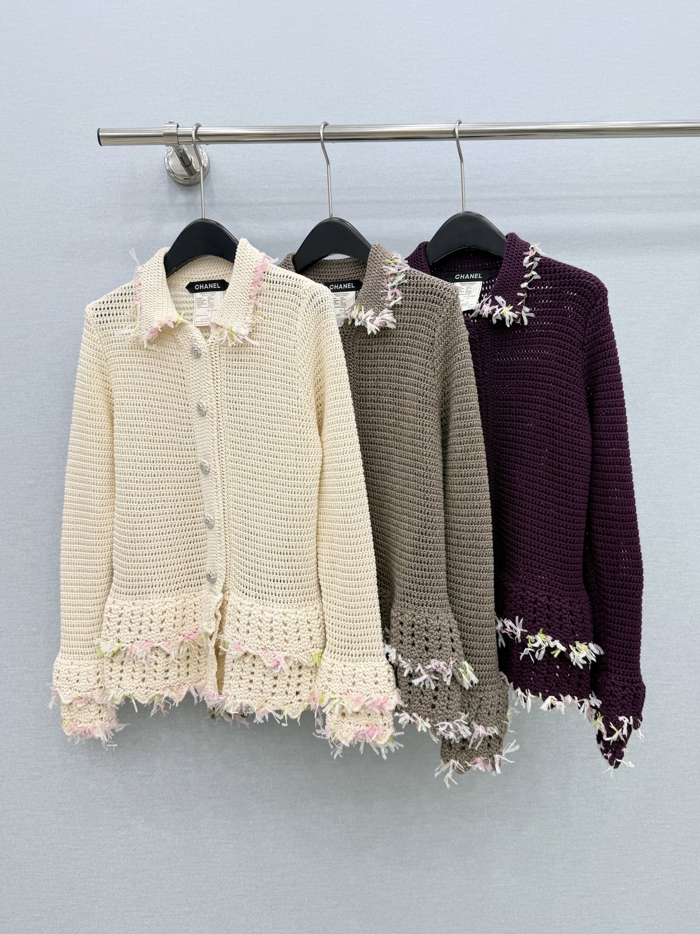 🛒𝐍𝐄𝐖 · 𝟐𝟎𝟐6/爆款现货 【原单品质】C*｜26中古系列重工翻领镂空钩花羊毛🦙毛衣 独家订制纱线 ，设计高级又时
