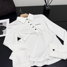 🛒𝐍𝐄𝐖 · 𝟐𝟎𝟐6/爆款现货 【高版本】An*|翻领口袋长袖打底衫 想买舒适打底的姐妹看过来!! 这件保证你穿过一次 🛒𝐍𝐄𝐖 · 𝟐𝟎𝟐6/爆款现货 【高版本】An*|翻领口袋长袖打底衫 想买舒适打底的姐妹看过来!! 这件保证你穿过一次