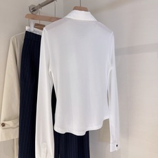 🛒𝐍𝐄𝐖 · 𝟐𝟎𝟐6/爆款现货 【高版本】An*|翻领口袋长袖打底衫 想买舒适打底的姐妹看过来!! 这件保证你穿过一次 🛒𝐍𝐄𝐖 · 𝟐𝟎𝟐6/爆款现货 【高版本】An*|翻领口袋长袖打底衫 想买舒适打底的姐妹看过来!! 这件保证你穿过一次