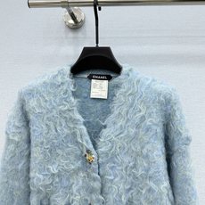 🛒𝐍𝐄𝐖 · 𝟐𝟎𝟐6/爆款现货 【原单品质】C*|26中古系列重工手抓羊毛🦙V领外套 订单款 独家订制纱线 ,彩色大 🛒𝐍𝐄𝐖 · 𝟐𝟎𝟐6/爆款现货 【原单品质】C*|26中古系列重工手抓羊毛🦙V领外套 订单款 独家订制纱线 ,彩色大