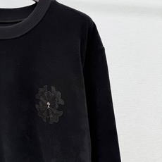 🛒𝐍𝐄𝐖 · 𝟐𝟎𝟐6/爆款现货 【原单品质】克罗星*|宽松版十字贴长袖工艺上衣 高订毛巾面料 亲肤透气舒适 标志性字母 🛒𝐍𝐄𝐖 · 𝟐𝟎𝟐6/爆款现货 【原单品质】克罗星*|宽松版十字贴长袖工艺上衣 高订毛巾面料 亲肤透气舒适 标志性字母