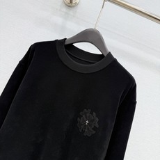 🛒𝐍𝐄𝐖 · 𝟐𝟎𝟐6/爆款现货 【原单品质】克罗星*|宽松版十字贴长袖工艺上衣 高订毛巾面料 亲肤透气舒适 标志性字母 🛒𝐍𝐄𝐖 · 𝟐𝟎𝟐6/爆款现货 【原单品质】克罗星*|宽松版十字贴长袖工艺上衣 高订毛巾面料 亲肤透气舒适 标志性字母