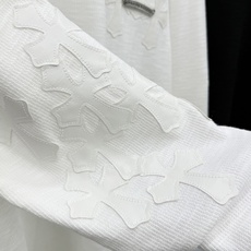 🛒𝐍𝐄𝐖 · 𝟐𝟎𝟐6/爆款现货 【原单品质】克罗星*|宽松版十字贴长袖工艺上衣 高订厚实面料 亲肤透气舒适 标志性字母 🛒𝐍𝐄𝐖 · 𝟐𝟎𝟐6/爆款现货 【原单品质】克罗星*|宽松版十字贴长袖工艺上衣 高订厚实面料 亲肤透气舒适 标志性字母