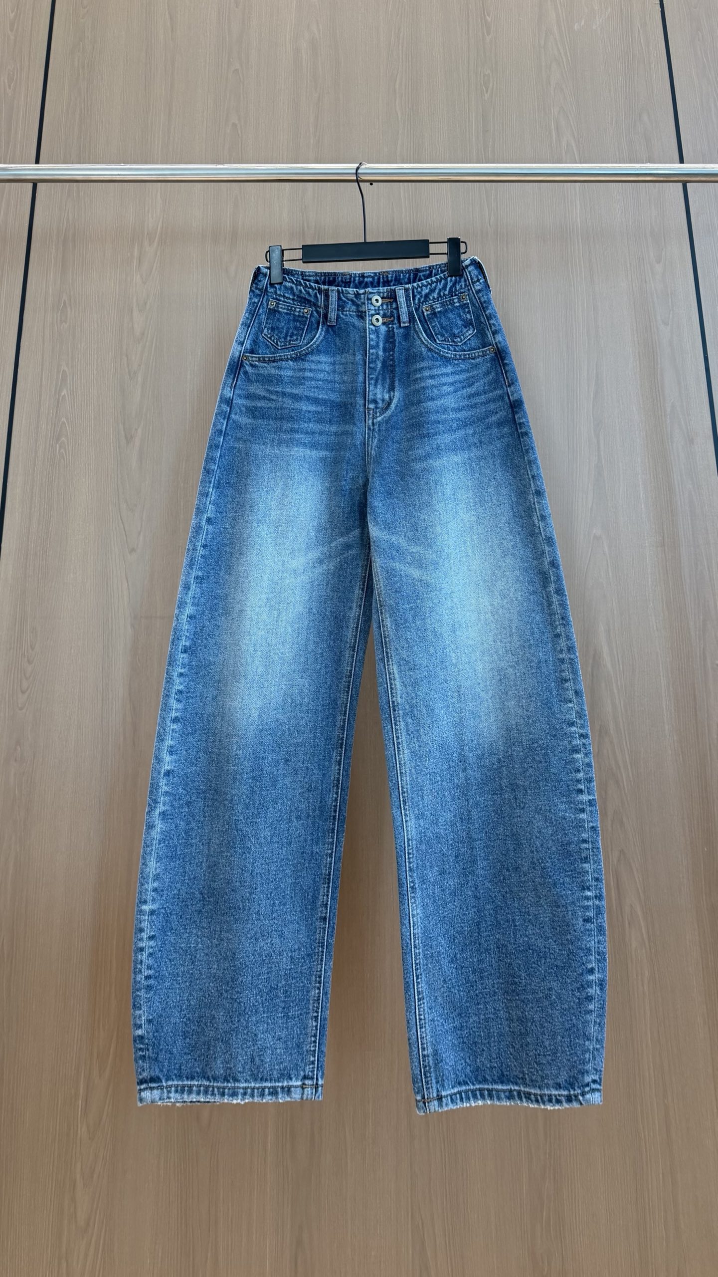🛒𝐍𝐄𝐖 · 𝟐𝟎𝟐6/爆款现货 【秋冬上新】设计师｜26新款磨毛（薄加绒）镰刀式牛仔裤 爆单系列款  气质女神必入  
