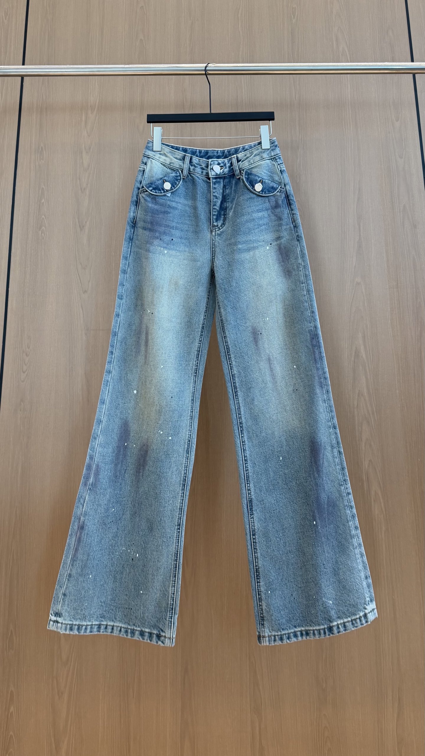 🛒𝐍𝐄𝐖 · 𝟐𝟎𝟐6/爆款现货 【秋冬新款】设计师｜渐变色涂鸦磨毛牛仔裤 采用高端定制面料，牛仔穿起来非常舒适，常规设