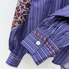 🛒𝐍𝐄𝐖 · 𝟐𝟎𝟐6/爆款现货 原单品质 小众|26经典荷叶边刺绣条纹衬衫 宫廷法式极致穿搭 最新系列单品 强烈推荐 🛒𝐍𝐄𝐖 · 𝟐𝟎𝟐6/爆款现货 原单品质 小众|26经典荷叶边刺绣条纹衬衫 宫廷法式极致穿搭 最新系列单品 强烈推荐