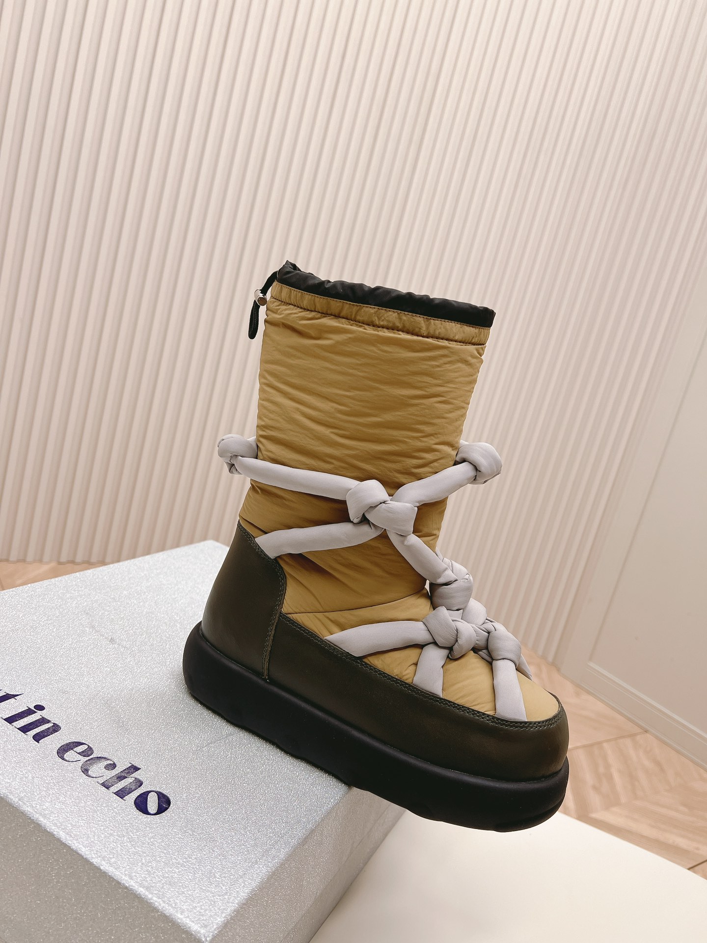 Fashionable Snow Boots by Small Designers with Unique Design and Comfortable Materials - 图片 3