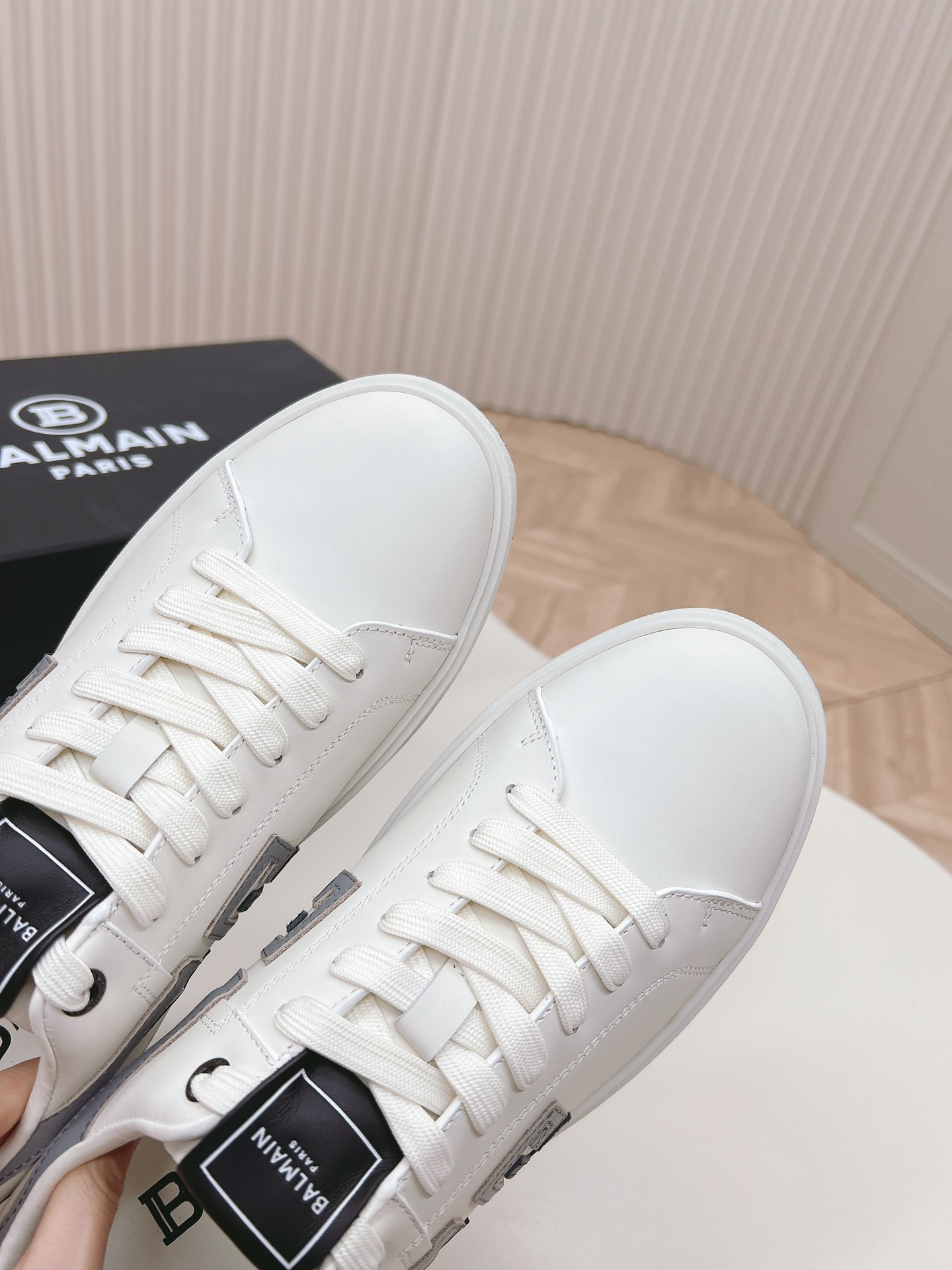 Bold and Empowering: P759 Balmain Scratch Men’s Sneakers Series - 图片 8