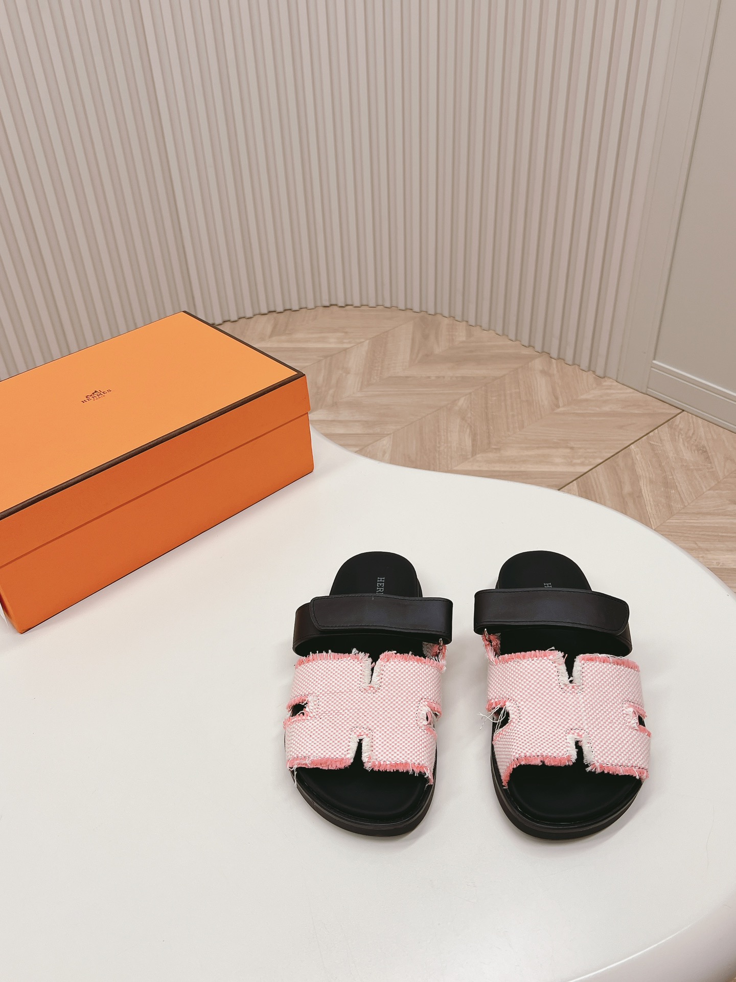 Hermès Hermes爱马仕春夏凉拖系列 款型 一直都很火爆的二舅拖鞋- 凉鞋,随意各种搭配都很棒