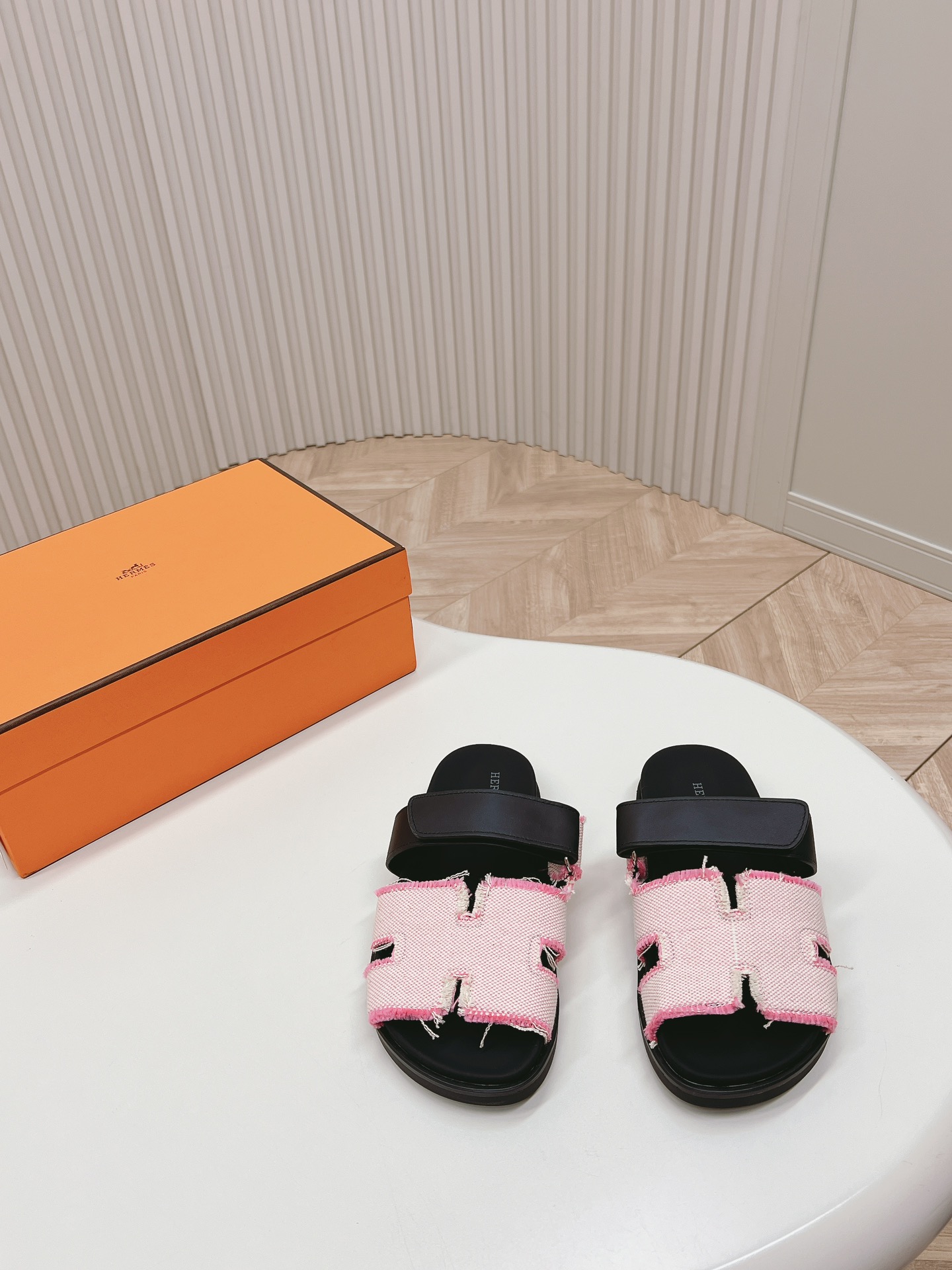 Hermès Hermes爱马仕春夏凉拖系列 款型 一直都很火爆的二舅拖鞋- 凉鞋,随意各种搭配都很棒