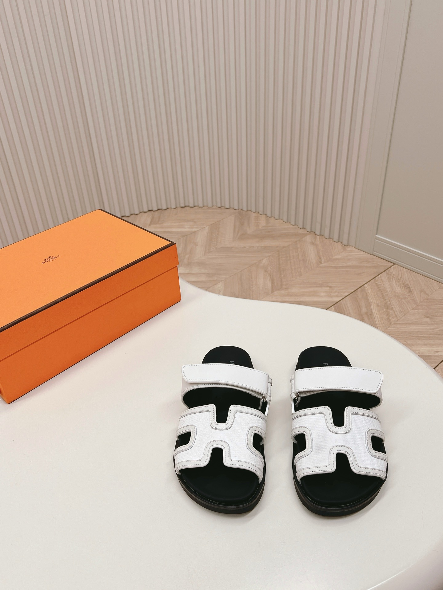 Hermès Hermes爱马仕春夏凉拖系列 款型 一直都很火爆的二舅拖鞋- 凉鞋,随意各种搭配都很棒