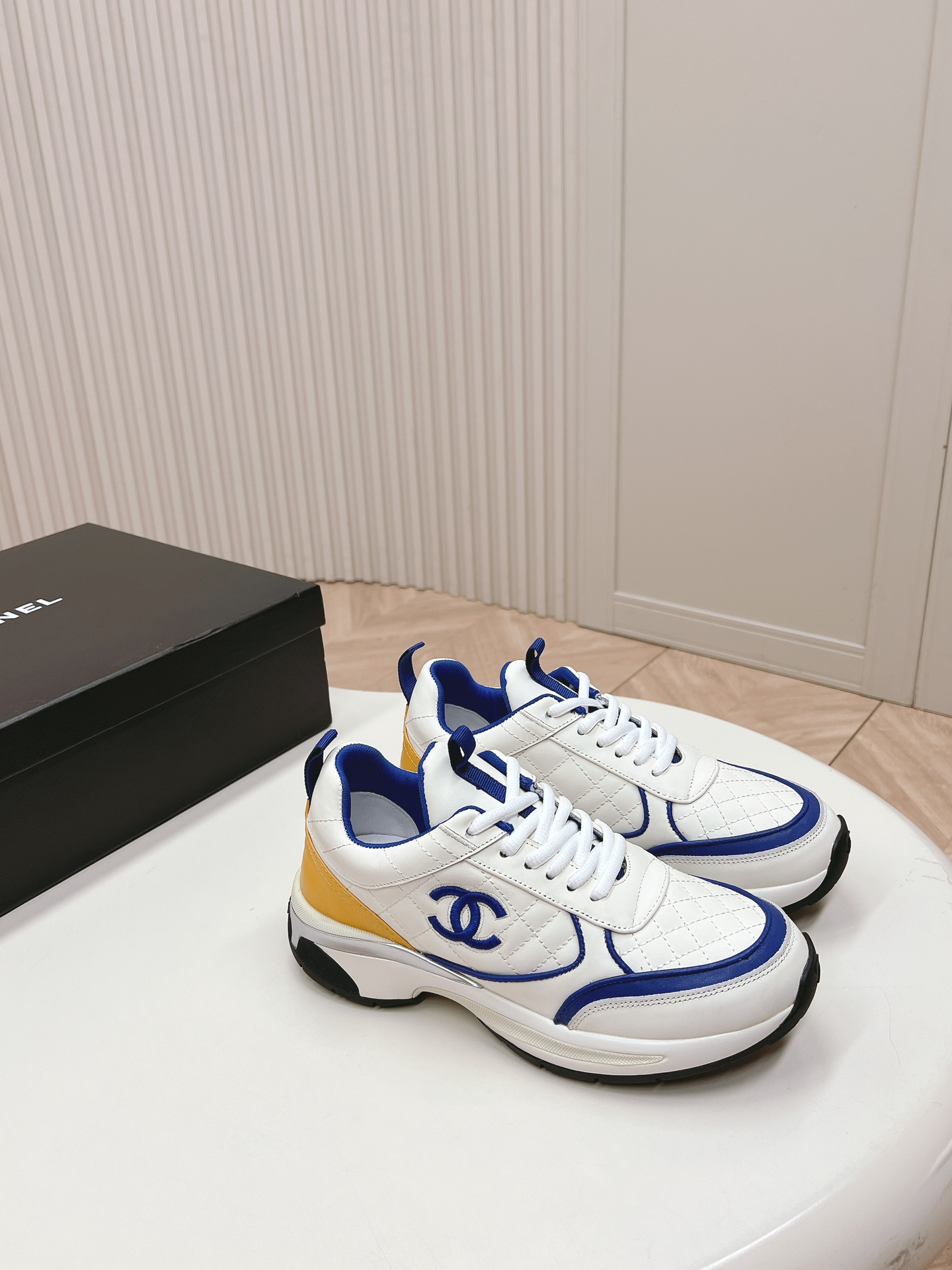 Chanel Shoes Sneakers Splicing Cowhide Casual