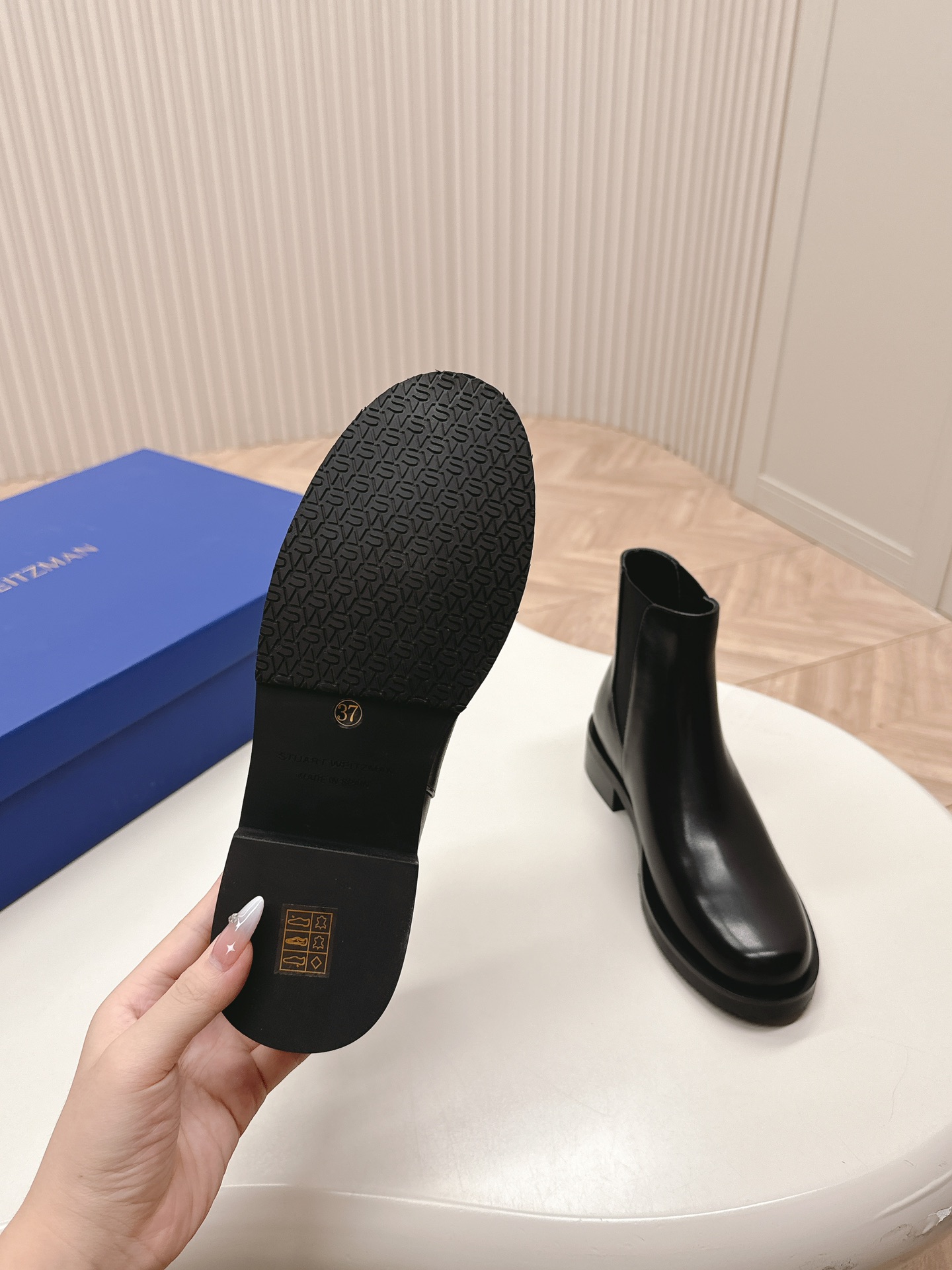 SW2024秋冬靴系列！StuartWeitzman粗跟厚底切尔西短靴SW5050SOHOBOOTIE原