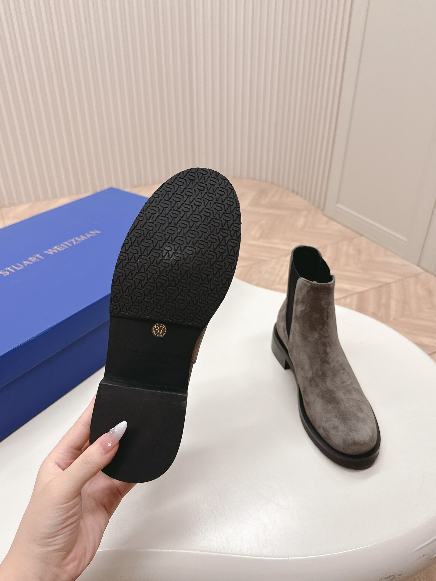 SW2024秋冬靴系列！StuartWeitzman粗跟厚底切尔西短靴SW5050SOHOBOOTIE原