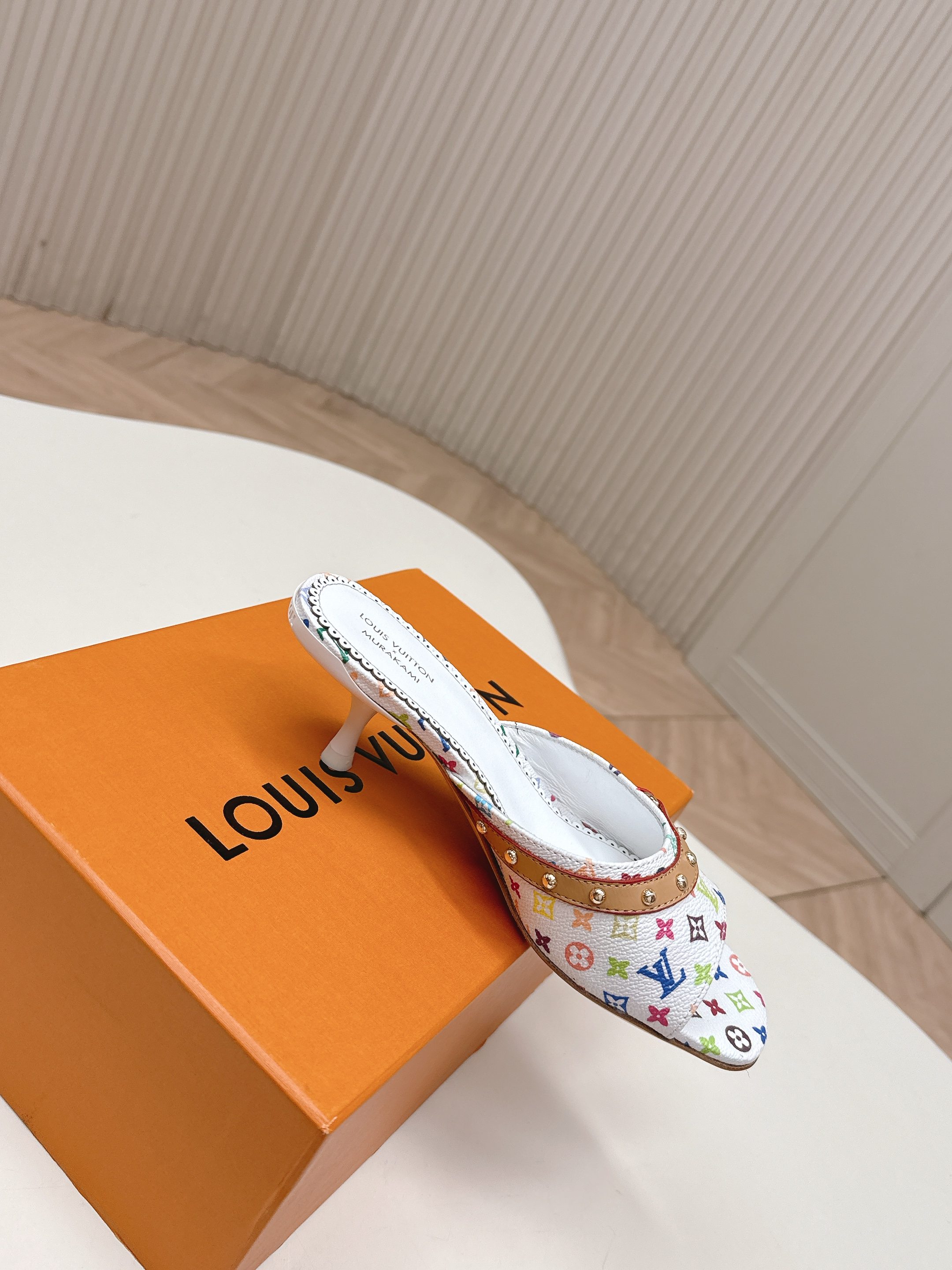 Louis Vuitton 5 5cm印花款 LV驴牌 2026系列 春夏新款高跟凉拖鞋 楦型百搭瘦脚yyds