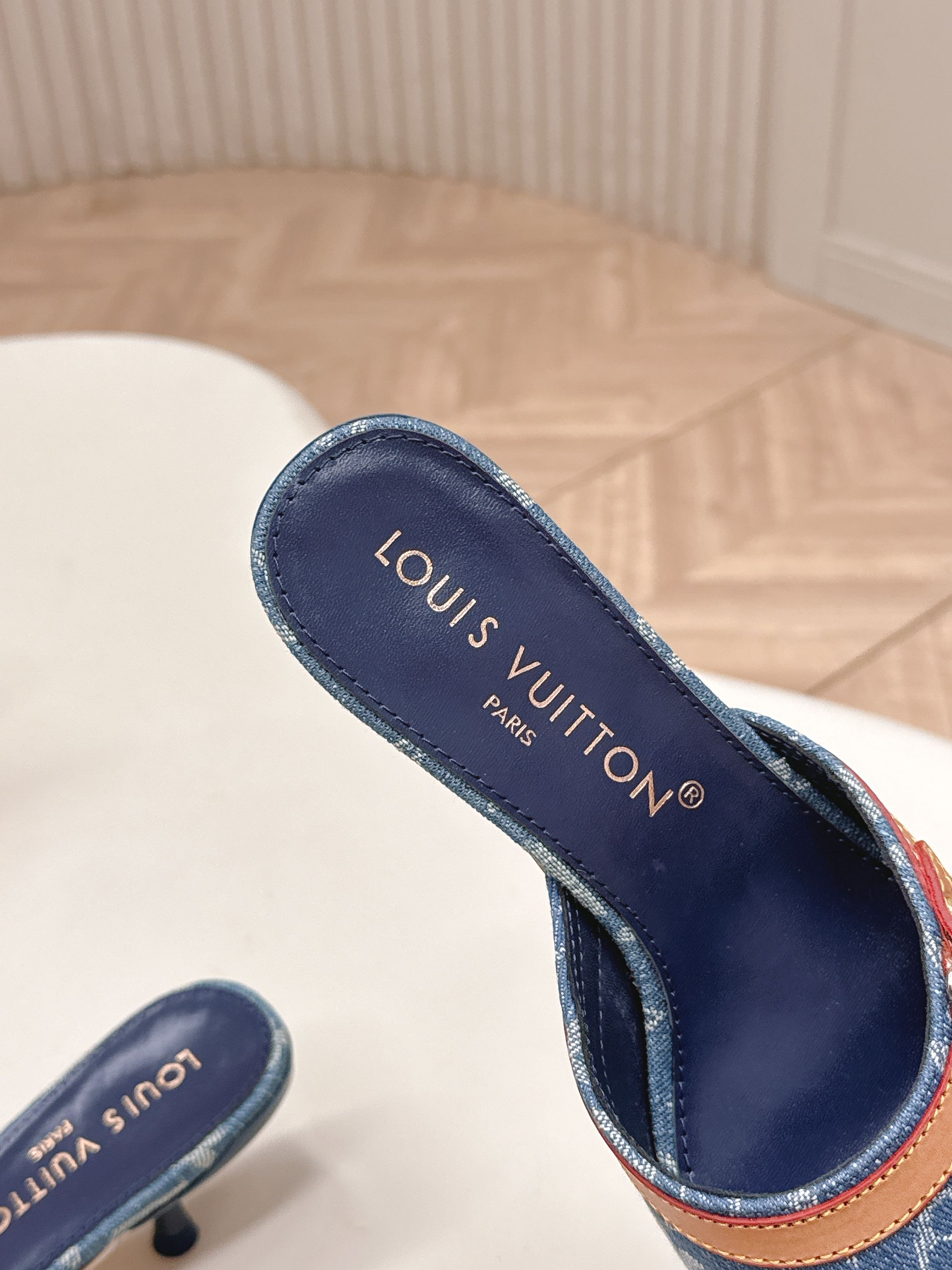Louis Vuitton 牛仔布5 5cm LV驴牌 2026系列 春夏新款高跟凉拖鞋 楦型百搭瘦脚yyds