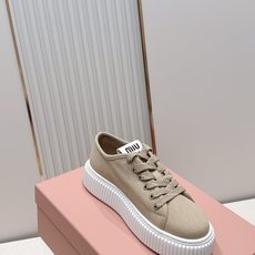 全新色系 半拖+满帮 全对版工艺 Miumiu 2026新色 厚底饼干鞋 满帮单鞋半拖最新走秀款,经 全新色系 半拖+满帮 全对版工艺 Miumiu 2026新色 厚底饼干鞋 满帮单鞋半拖最新走秀款,经