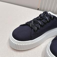 全新色系 半拖+满帮 全对版工艺 Miumiu 2026新色 厚底饼干鞋 满帮单鞋半拖最新走秀款,经 全新色系 半拖+满帮 全对版工艺 Miumiu 2026新色 厚底饼干鞋 满帮单鞋半拖最新走秀款,经