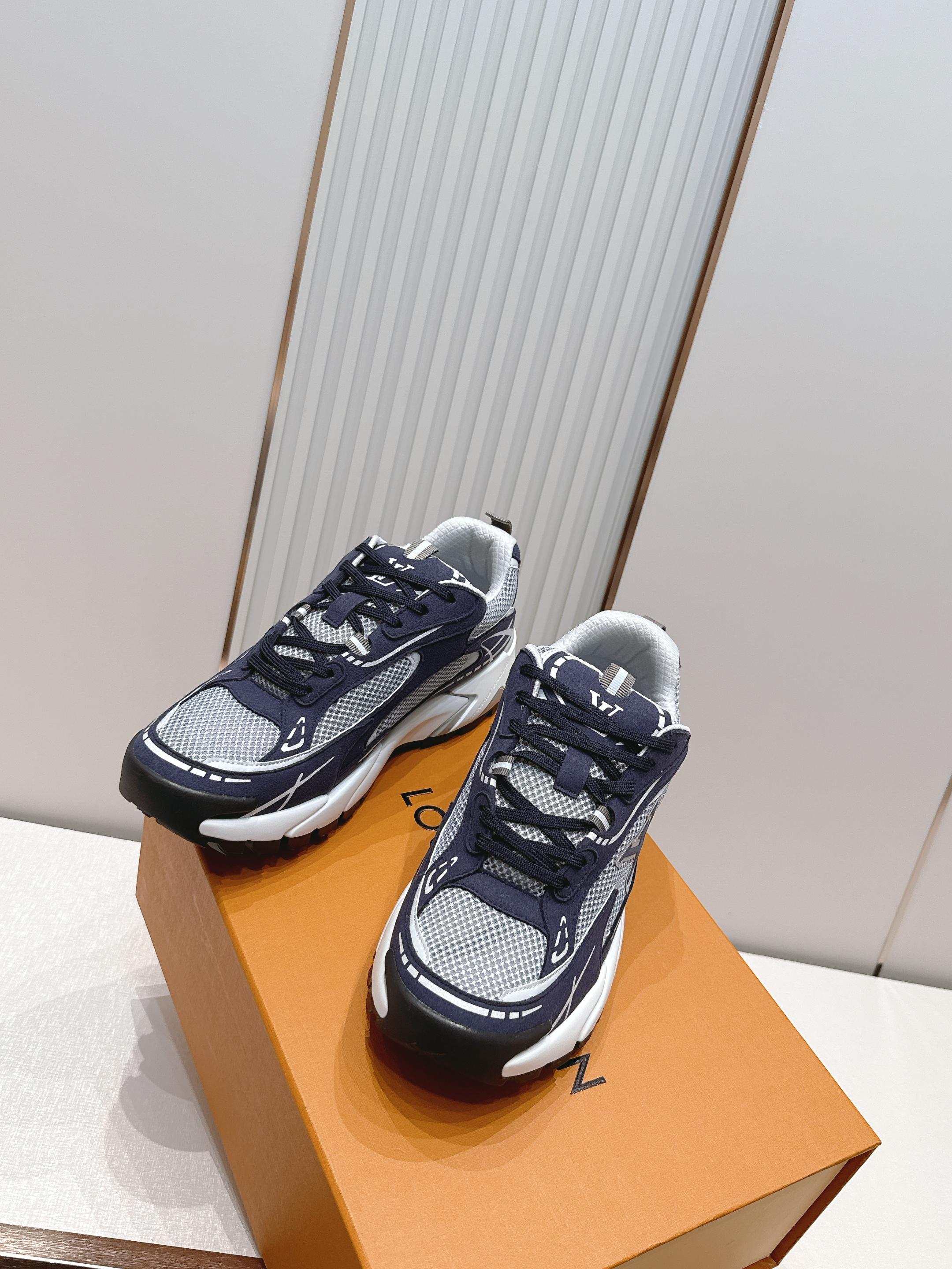 男款Louis Vuitton路易威登 LV Tatic Runner 运动鞋这款鞋是LV近年热门的“老