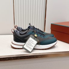 LoroPiana诺悠翩雅WeekendWalk防水运动鞋!史上最轻LP慢跑鞋,面是采用经过StormS LoroPiana诺悠翩雅WeekendWalk防水运动鞋!史上最轻LP慢跑鞋,面是采用经过StormS